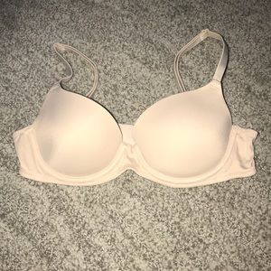 Victoria Secret Pink lightly lined nixed bra